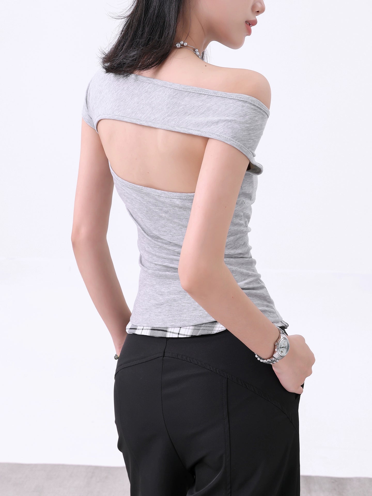 Women's Summer Gray Off-Shoulder Cropped T-Shirt  Slim Fit Short Sleeve Design Top