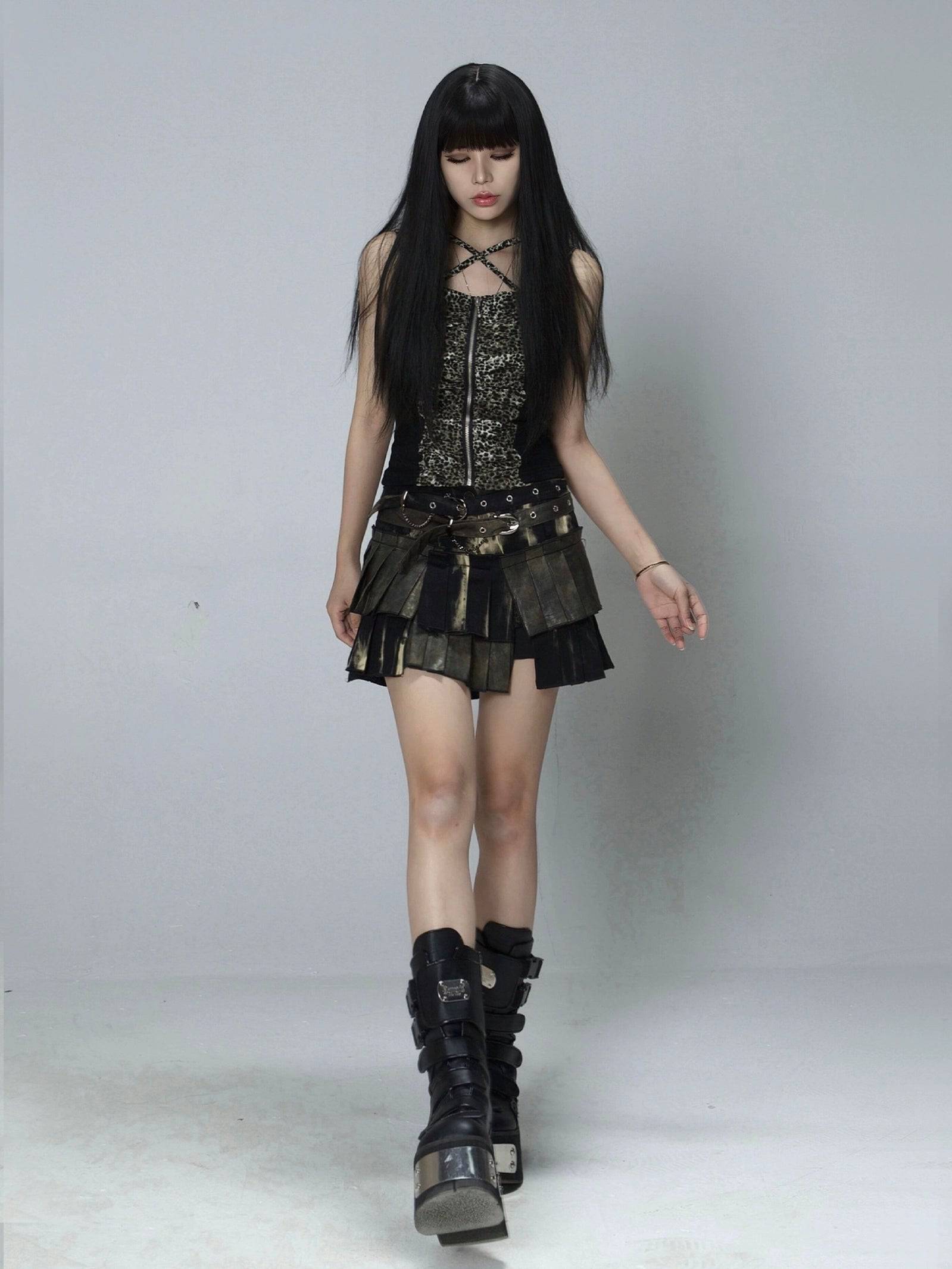 Women's Patch Pleated Skirt