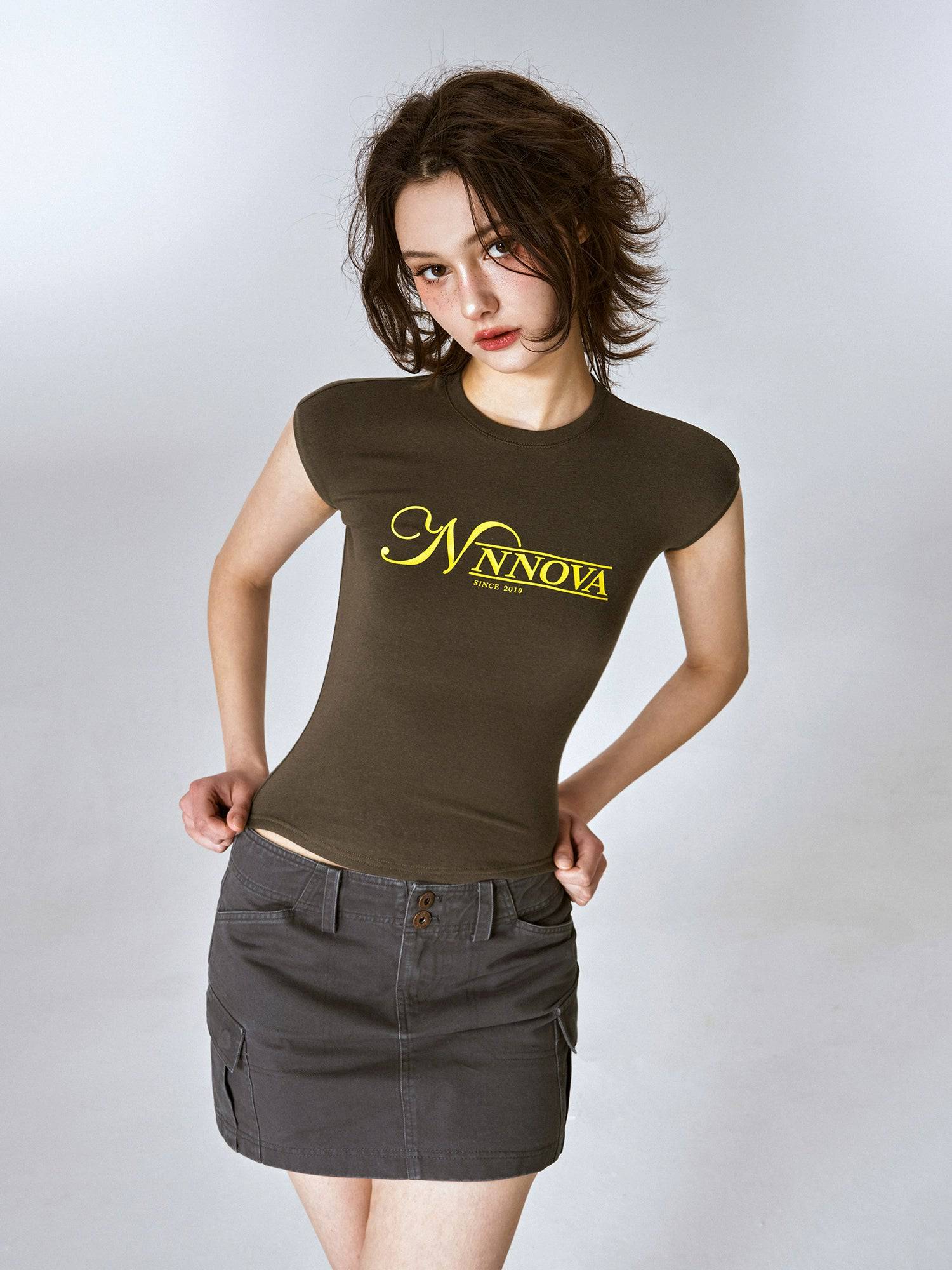 Women's Vintage Black Retro Screen-Printed Logo Short Sleeve T-Shirt