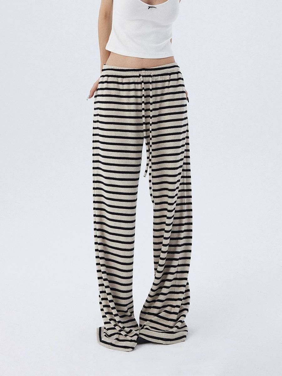 Loose Pants and V-Neck T-Shirt Women's Casual Set